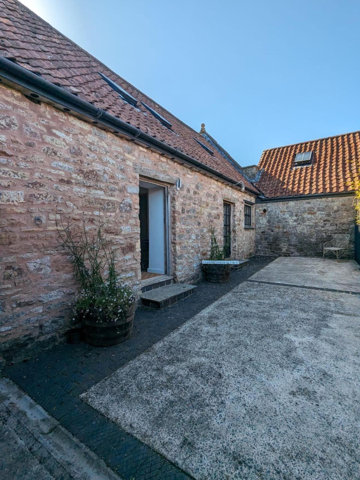Regilbury Court, Grooms House Redhill  Екстер'єр фото